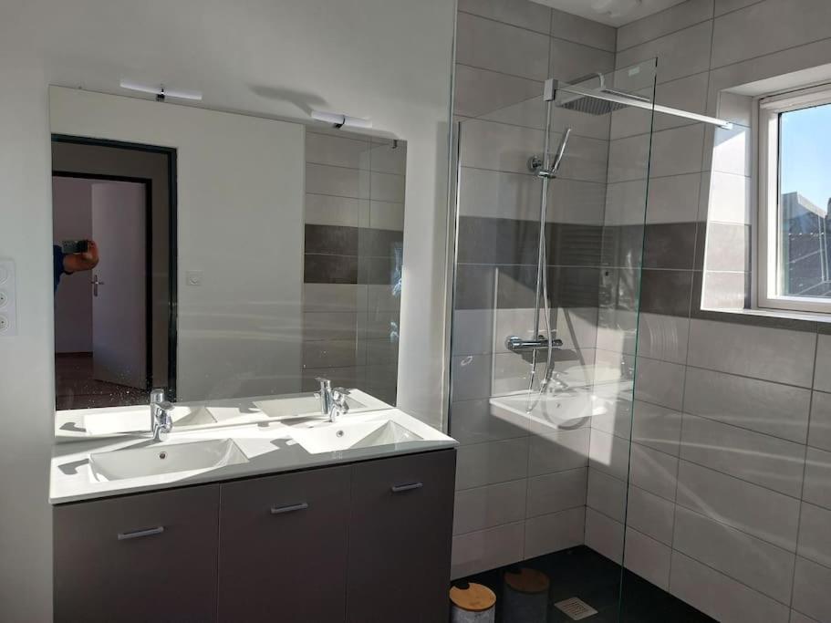 Appartement Moderne Hyper Centre Ville 4 Chambres Auray Exterior foto